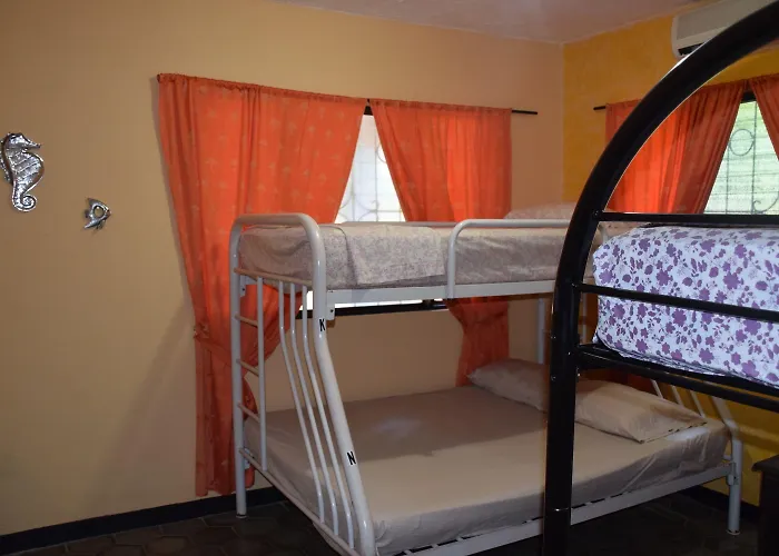 Hostel Casa Pura Vida Surf - Costa Rica *