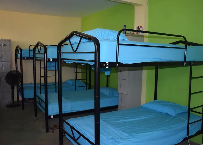 Casa Pura Vida Surf - Costa Rica Hostel Tamarindo