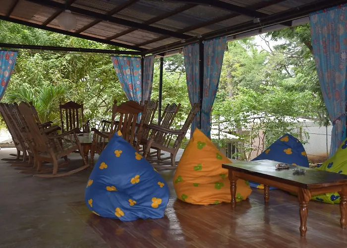 Casa Pura Vida Surf - Costa Rica Hostel