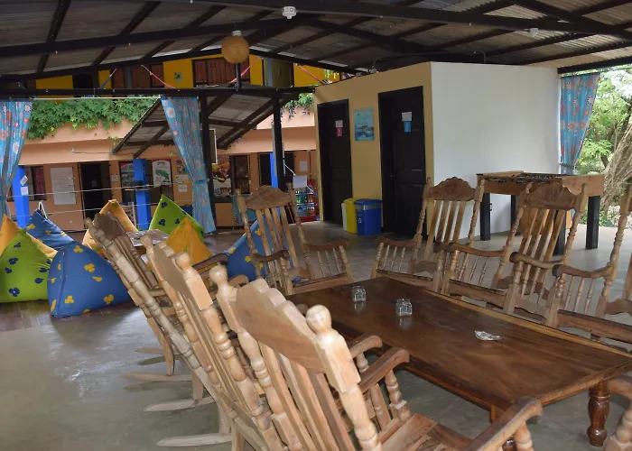 Hostel Casa Pura Vida Surf - Costa Rica *