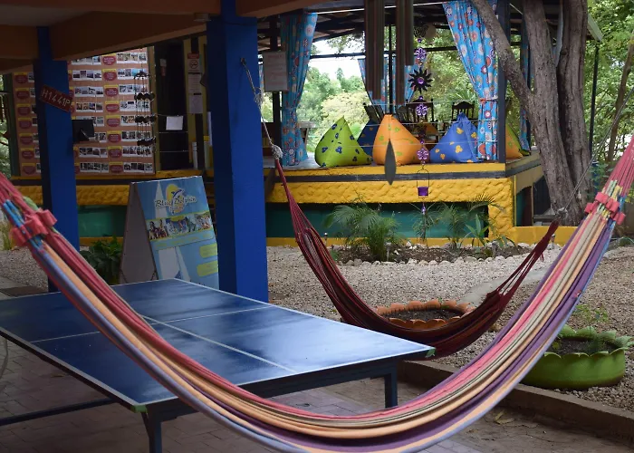 Casa Pura Vida Surf - Costa Rica Hostel *