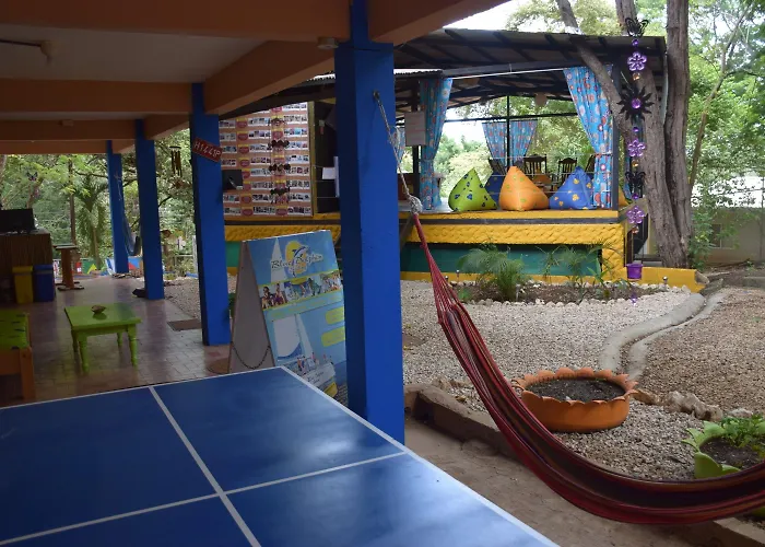 Casa Pura Vida Surf - Costa Rica Hostel *