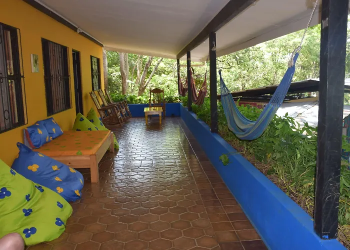 Casa Pura Vida Surf - Costa Rica Hostal
