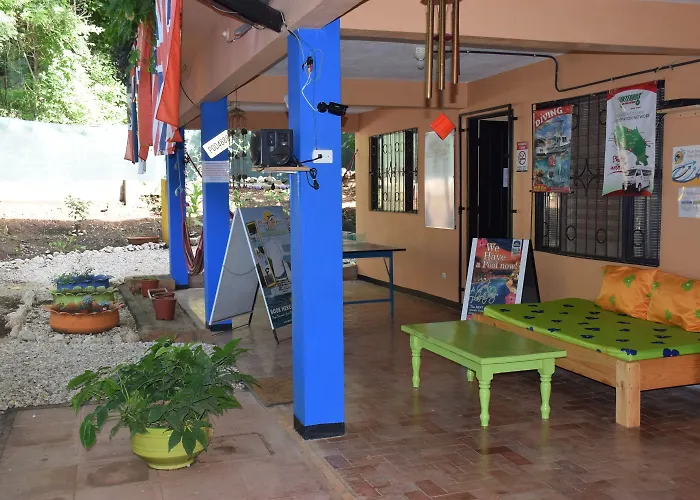 Casa Pura Vida Surf - Costa Rica Hostel Tamarindo